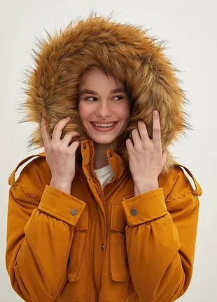 Спортивная зимняя парка на шерпе с эко опушкой lc waikiki outerwear camel.