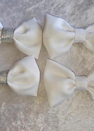 Белые бантики заколочки