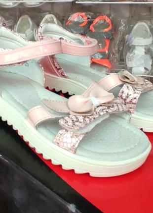 Розовые босоножки сандалии для девочки на платформе с пяткой( уценка )