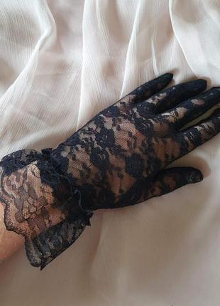 Короткие ажурные женские перчатки сетка3 фото
