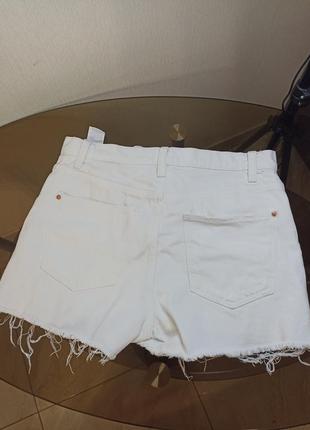 Белые джинсовые шорты2 фото