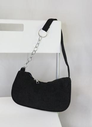 Чорна сумка-багет з металевим ланцюгом на ручці вельветова текстура на плече на блискавку панк к-поп стиль азіатський сучасна однотонна підліткова2 фото