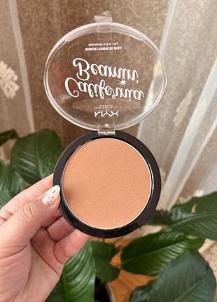 Пудра-бронзер для лица и тела nyx professional makeup professional california beamin face & body bronzer1 фото