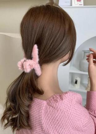 Пухнастий крабик для волосся