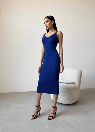 Жіночий легкий синій сарафан міді в рубчик кольору електрик облягаюче плаття в рубчик