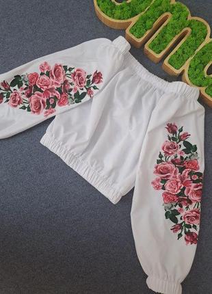 Блуза-топ с вышивкой розы1 фото
