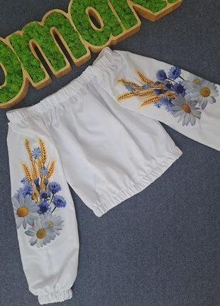 Блуза-топ с вышивкой полевые цветы