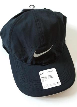 Спротивна бейсболка nike dri-fit aerobill featherlight / dc3598-010