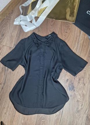 Блуза черная с необычным воротом2 фото