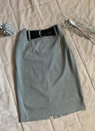 Фирменная серая миди юбка деловой стиль с поясом стильная evie collection с разрезом1 фото