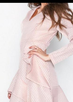 Платье missguided airtex с глубоким вырезом розового цвета и рюшами размер 402 фото