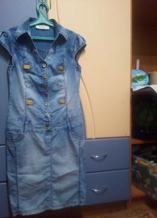 Платье летнее с тонкого джинса как деловое так и для отдыха