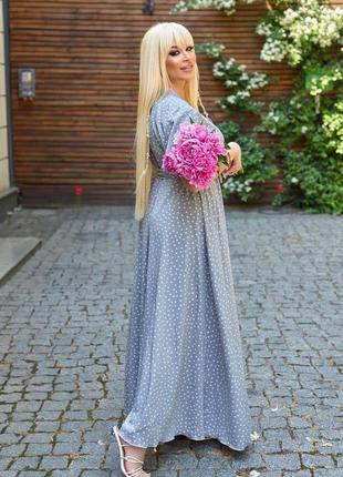 Серое платье на запах