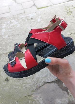 Босоножки женские2 фото