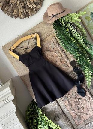 Стильное мини платье на бретелях с расклешенной юбкой короткое платье сарафан черная розовая оранжевая5 фото
