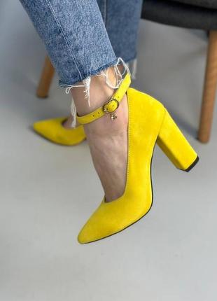 Эксклюзивные туфли лодочки из натуральной итальянской кожи и замша женские на каблуке с ремешком2 фото