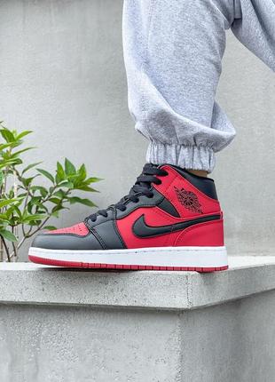 Кроссовки nike air jordan 1 mid gym red black