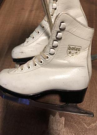 Дитячі фігурні ковзани botas р.19. шкіра.