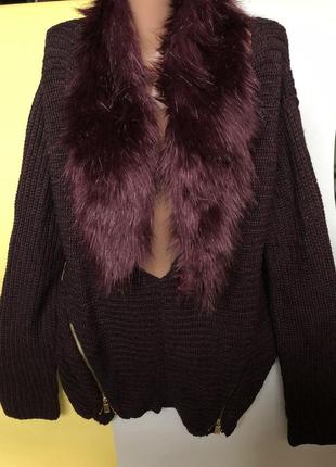 Крутой бордовый  свитер с шикарным воротником