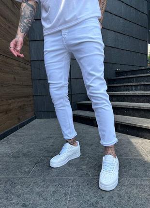 Якісні чоловічі завужені джинси приталені базові