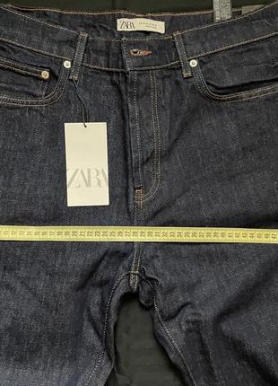 Прямые темные джинсы zara