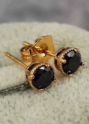 Серьги гвоздики  xuping jewelry черный фианит в ободке из точек 5 мм золотистые2 фото
