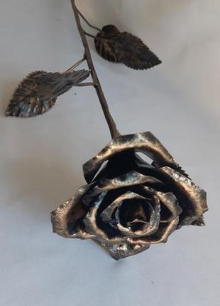 Статуетка троянда бронзова кована6 фото