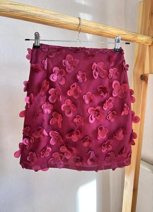 Новая юбка короткая мини бордовая красная с цветами1 фото