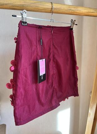 Новая юбка короткая мини бордовая красная с цветами4 фото