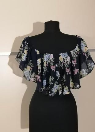 Топ со спущенными плечами в цветочный принт