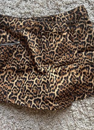 Шорты-юбка в леопардовый принт4 фото