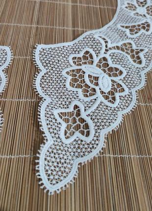 Кружевной воротничок двойной