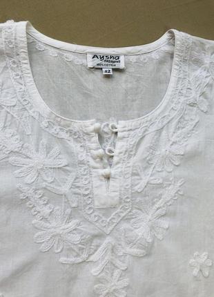 Розкішна батистова сорочка з однотонною вишивкою6 фото