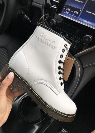 Стильные зимние ботинки dr.martens в белом цвете (осень-зима-весна)😍3 фото