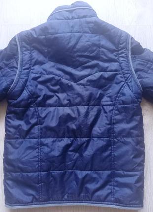 Демісезонна куртка-жилетка на хлопчика 6-8 років.3 фото