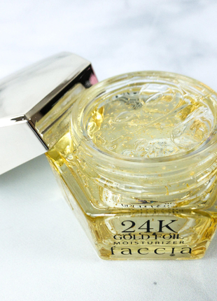 Увлажняющий крем с золотой пылью и пептидами faccia 24k gold foil moisturizer6 фото