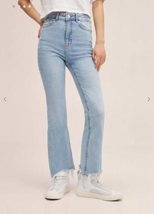 Детские джинсы клеш укороченные с необработанным краем