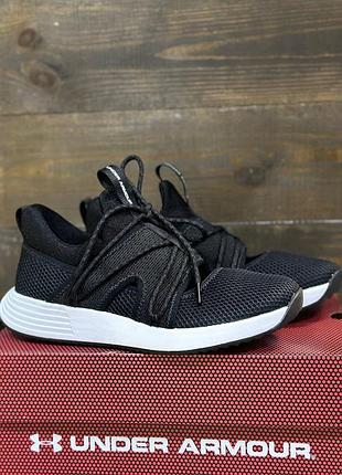 Супер кросівки ua w breather sola