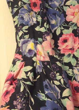 Короткий сарафан с цветами на змейке, летнее платье на бретелях3 фото