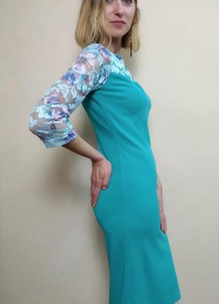 Коктейльне плаття-футляр м'ятного кольору з мереживом2 фото