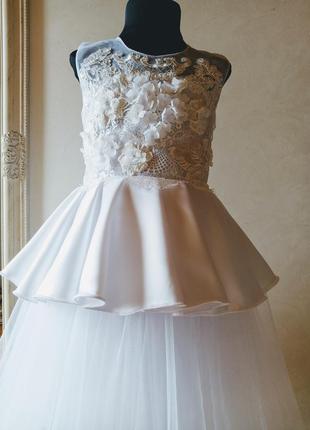 Нарядное белоснежное платье для девочки3 фото