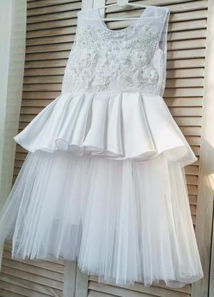 Ошатне білосніжне плаття для дівчинки10 фото