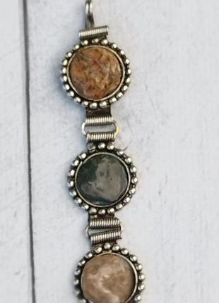 Вінтажний браслет із камінням.