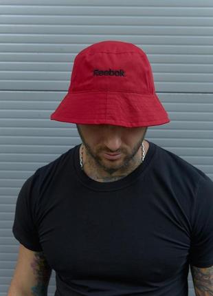 Панама reebok красная
