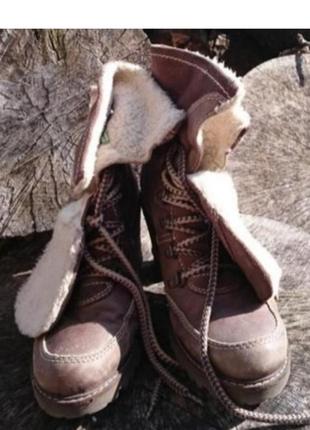 Ботинки с мехом tamaris. р. 38. мат - нат кожа. есть нюансы на обоих каблуках - см фото.