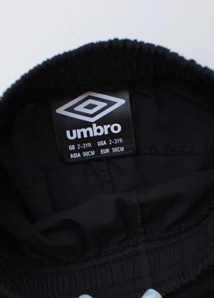 Легкие фирменные шорты с логотипом umbro на 2-3 года4 фото