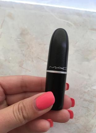 M. a.c matte lipstick chili губна помада