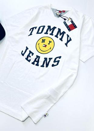 Супер стильная футболка от tommy jeans
