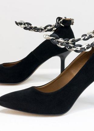Элегантные замшевые туфли на каблуке рюмочке,с цепочкой,36-40