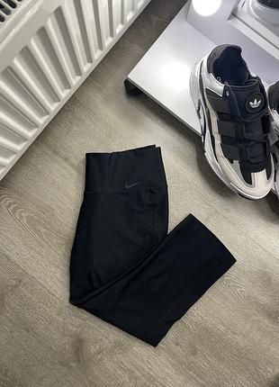 Спортивні лосіни nike